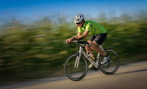 Kerékpáros sisakok